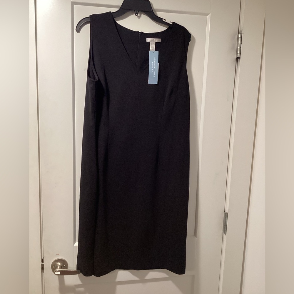 NWT London Times Woman Size 14W Sleeveless Sheath Dress Black